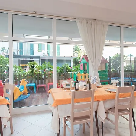 Astoria Hotel 3*