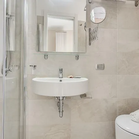 Astoria 3*