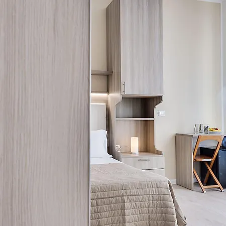 Astoria 3*